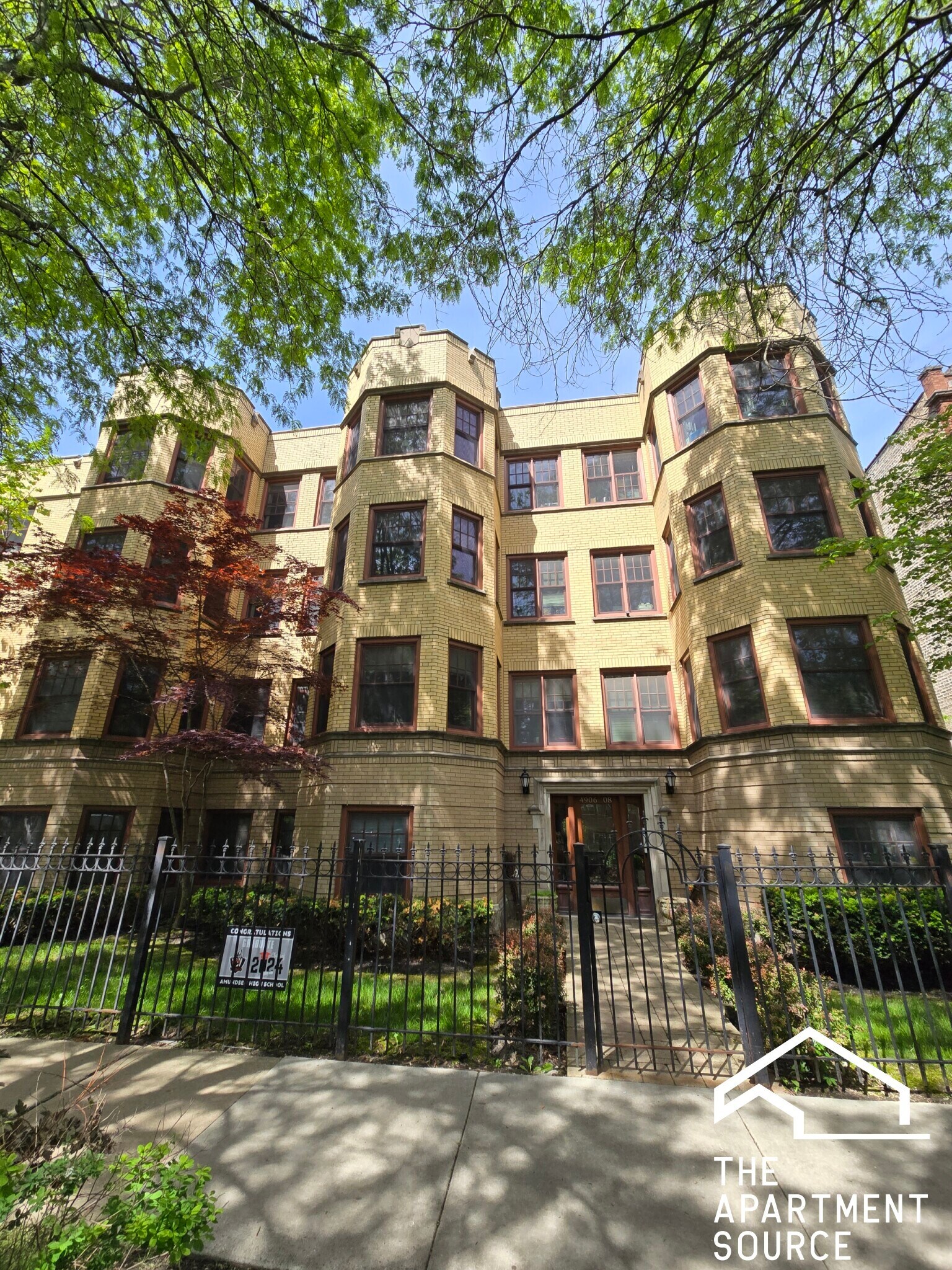 Building Photo - 4908 N Washtenaw Ave