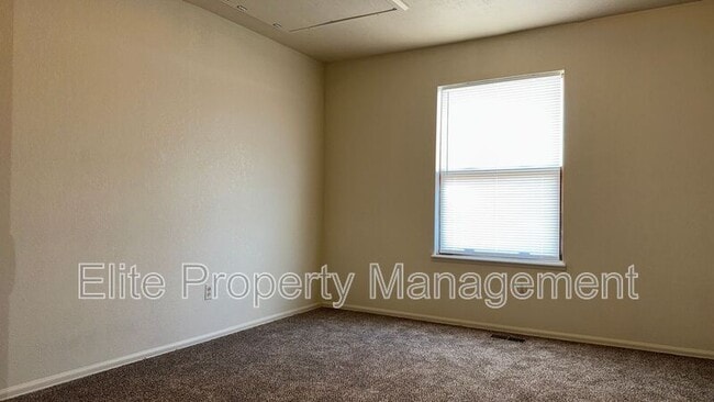 Building Photo - 1988 N Salem Ave