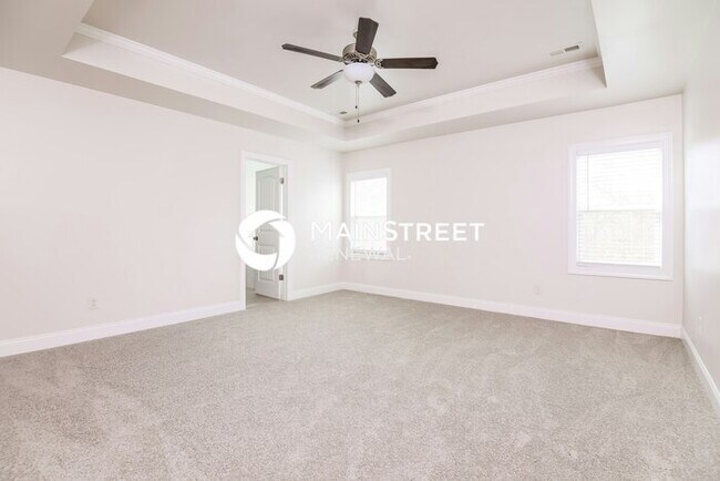Building Photo - 4 Bedroom Pet-Friendly Home in FRANKLINTON...