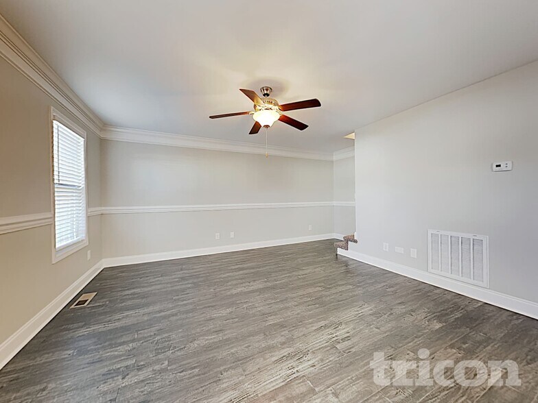 Building Photo - 513 Sourwood Dr