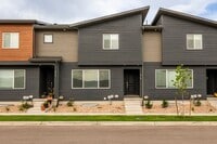 Building Photo - Convenient and Charming Heber City Town Ho...