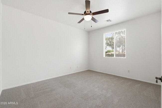 Building Photo - 4157 E Santa Fe Ln