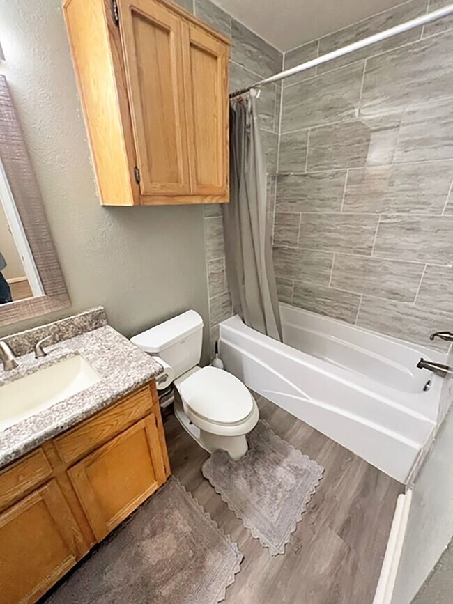 Building Photo - Great 2 Bdrm 1-1/2 Bath Condo at UNT in Denton, TX