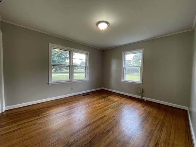 Building Photo - 27 Bethlehem Church Rd