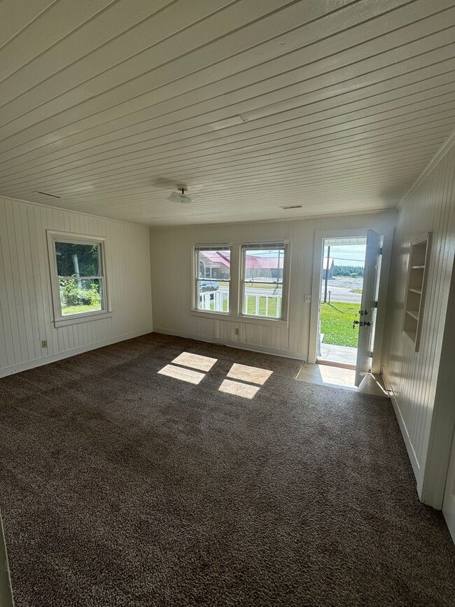 Building Photo - 2/1 in Cleveland County, NC - close to hwy 74