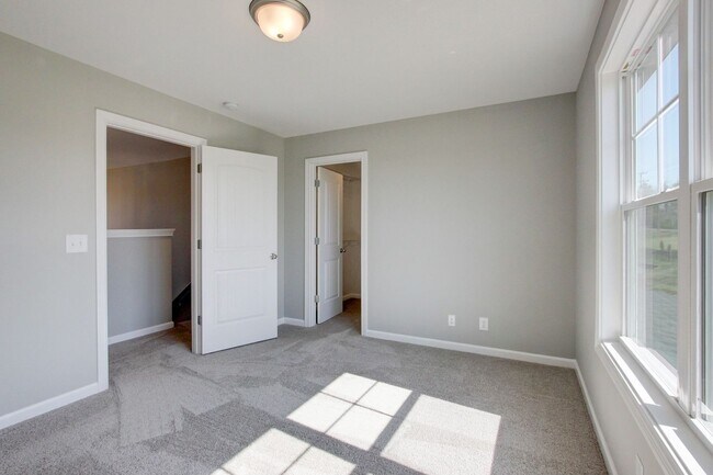 Building Photo - 818 Limestone Wy
