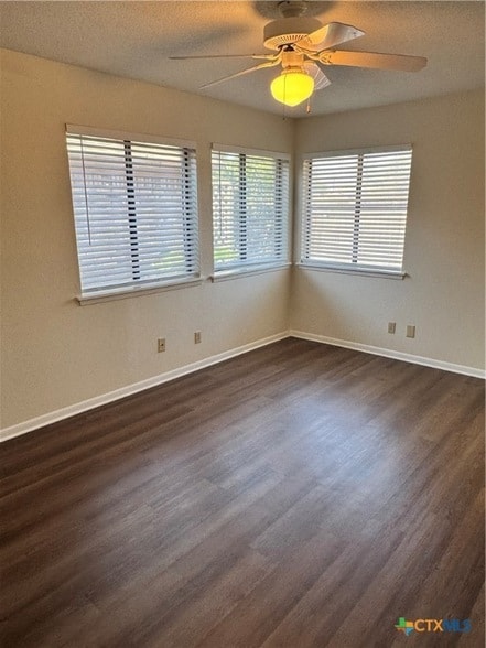 Building Photo - 118 Rattan Dr