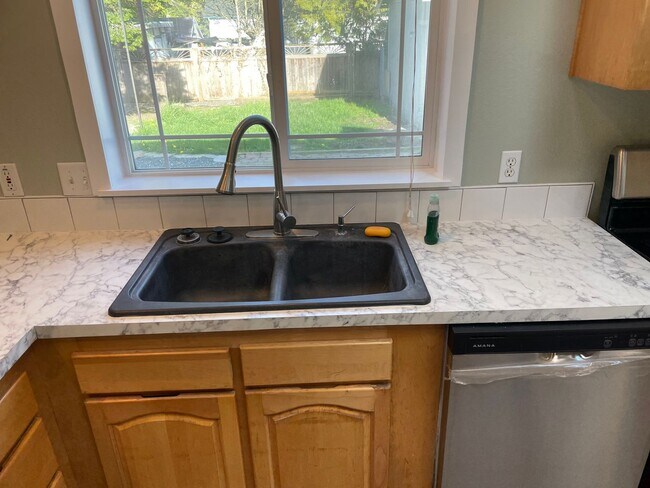 Building Photo - Birch Bay Village 3 bedroom, 2 bath