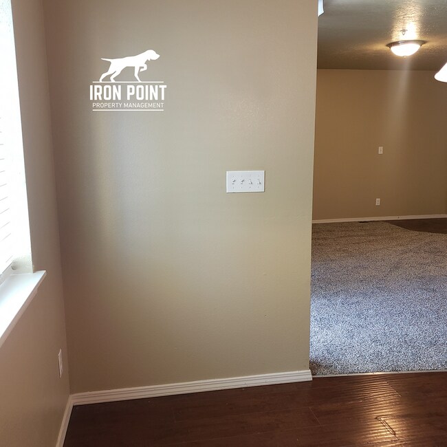 Building Photo - 886BONSAI