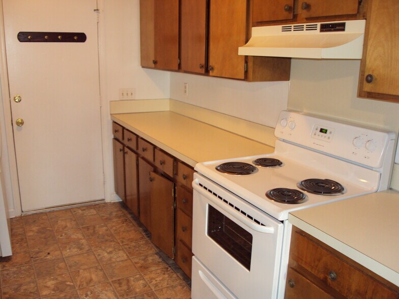 Building Photo - 132 Alston Cir