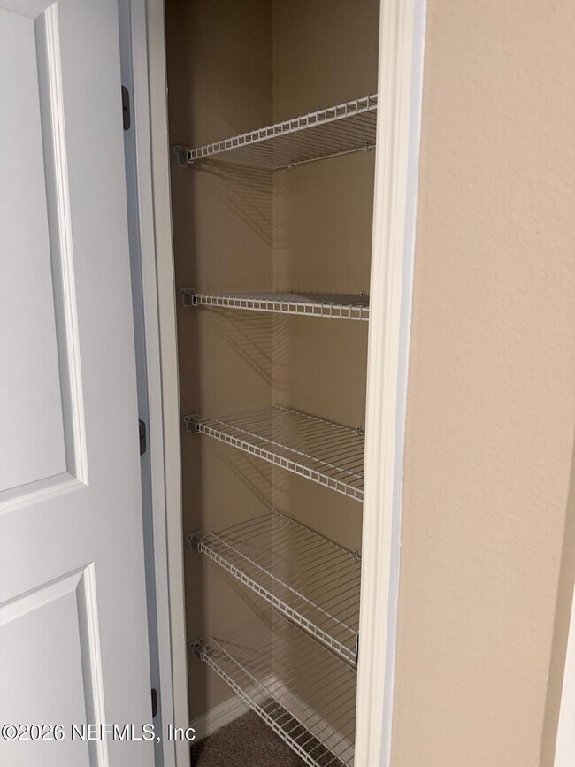 Building Photo - 272 Cherry Elm Dr