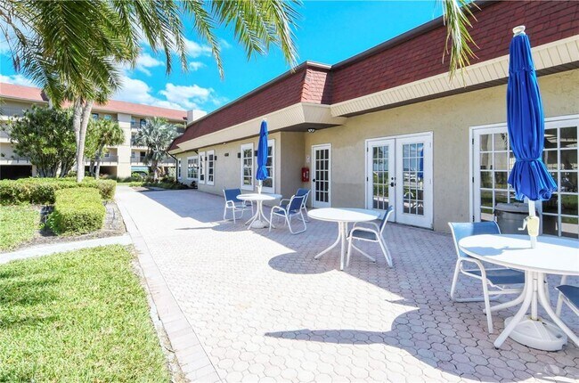 Building Photo - 4780 Gulf of Mexico Dr
