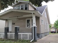 Building Photo - 6912 Mansfield St