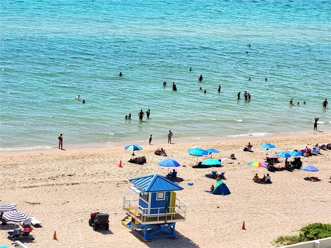 Building Photo - 3725 S Ocean Dr