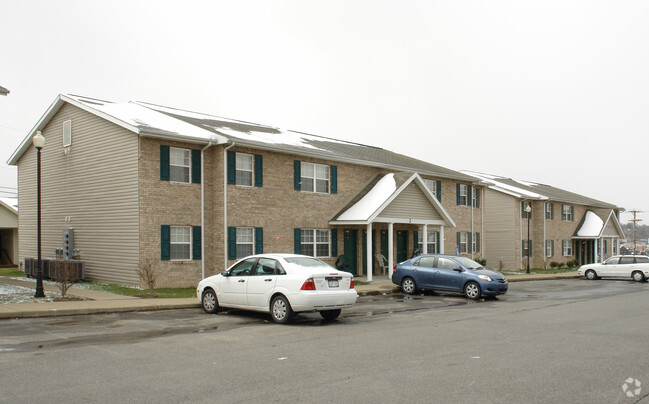 Primary Photo - Cranberry Cove Apartments