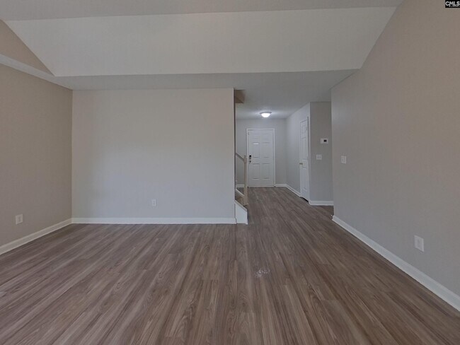 Building Photo - 608 Cottontail Ct N