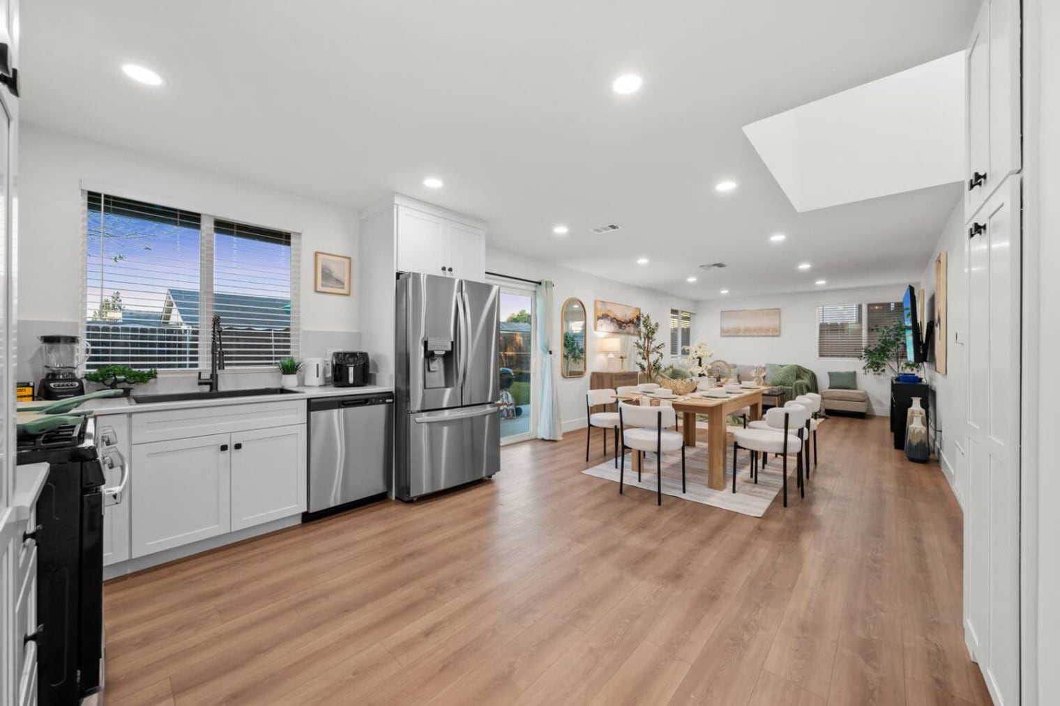 Building Photo - 1676 Raynell Way