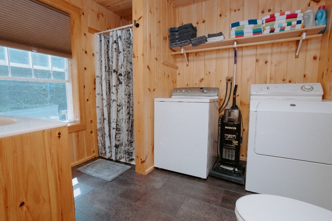 Building Photo - 128 Teaberry Ln