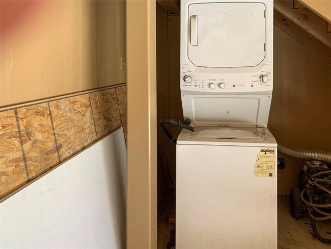 Building Photo - 1912 Sul Ross St