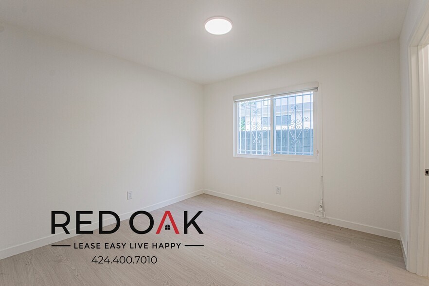Building Photo - 912 N Ridgewood Pl