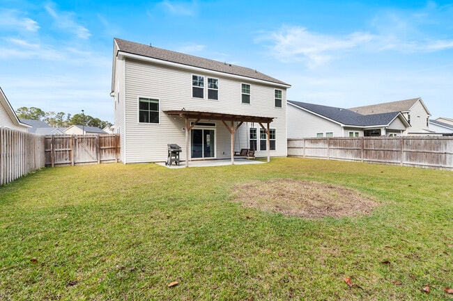 Building Photo - 246 Sessile Oak Rd