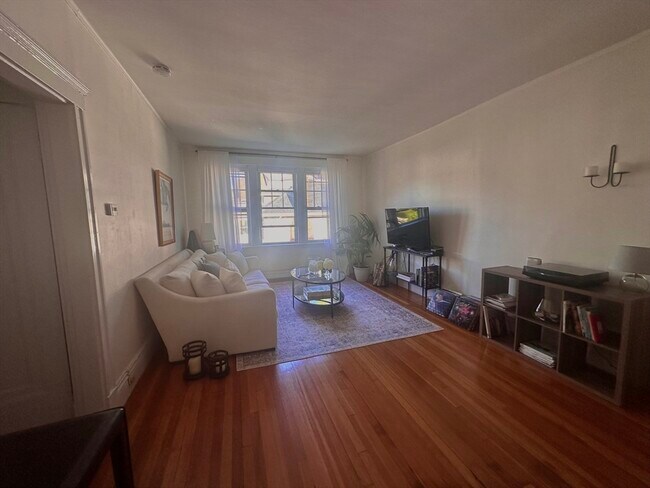 Building Photo - 224 Jamaicaway-