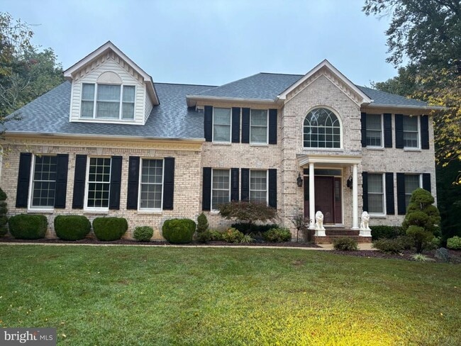 Primary Photo - 9238 Crescent Ln