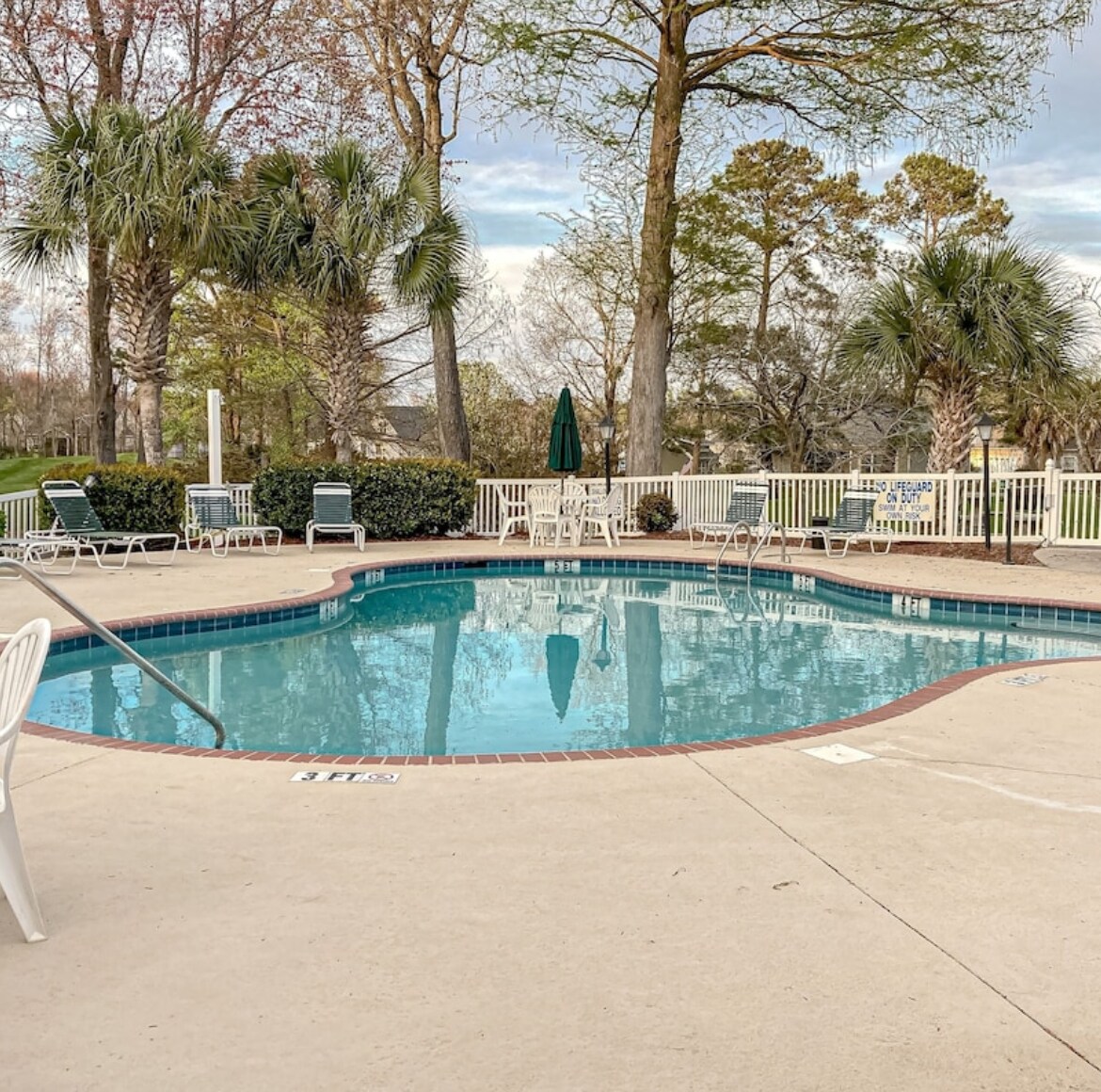 Building Photo - 702 Riverwalk Dr