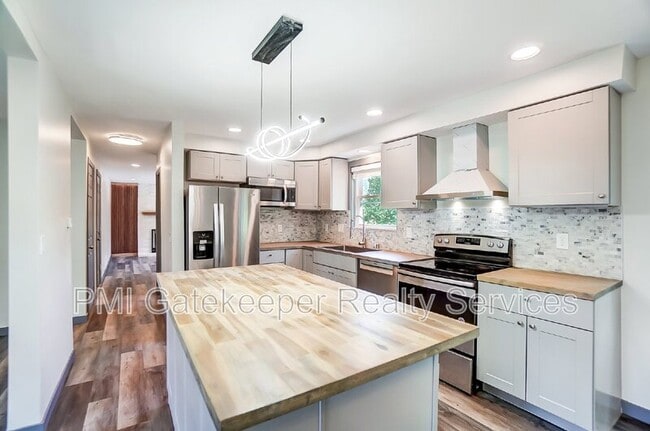 Building Photo - 4308 Turf Ln