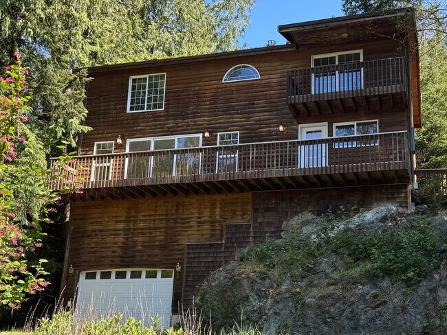 Building Photo - Guemes Island 3 Bed, 2.5 Bath with Partial View