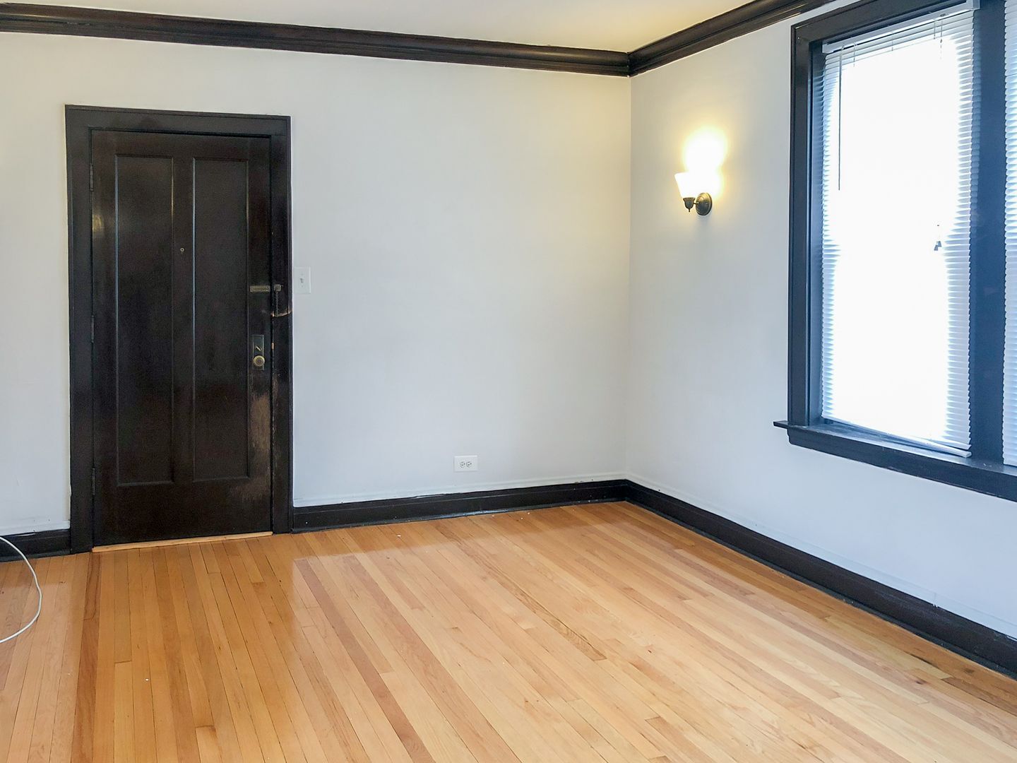 Building Photo - 3622 N Marshfield Ave