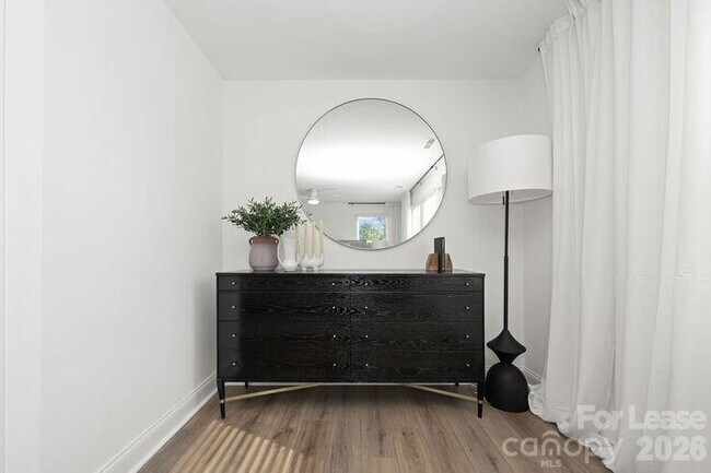 Building Photo - 2348 Layman Dr