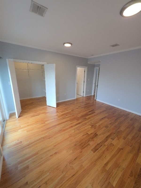 Building Photo - 83 Pamrapo Ave