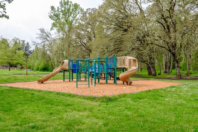 Building Photo - 837 Woodmansee Ct SE