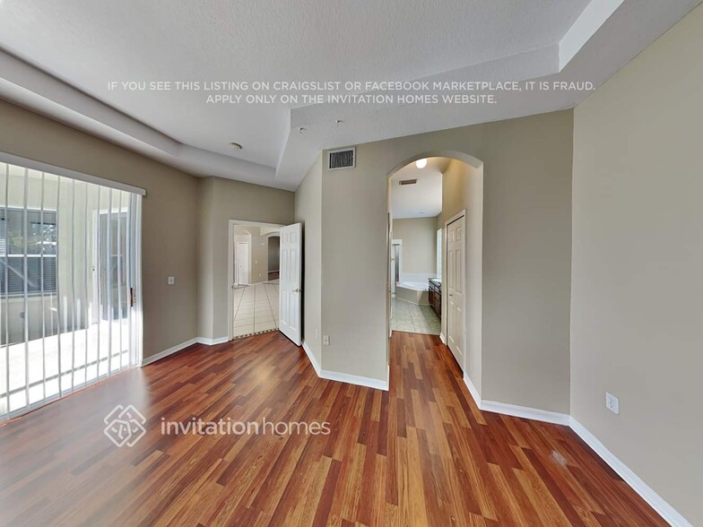 Building Photo - 6219 Macaw Glen