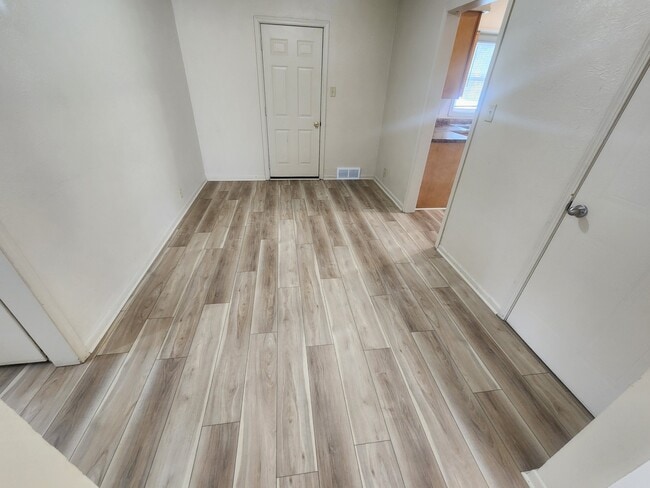 Building Photo - 728 Concord Ave