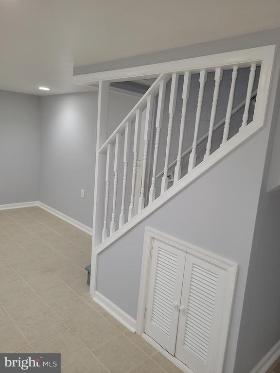 Building Photo - 2212 Vailthorn Rd