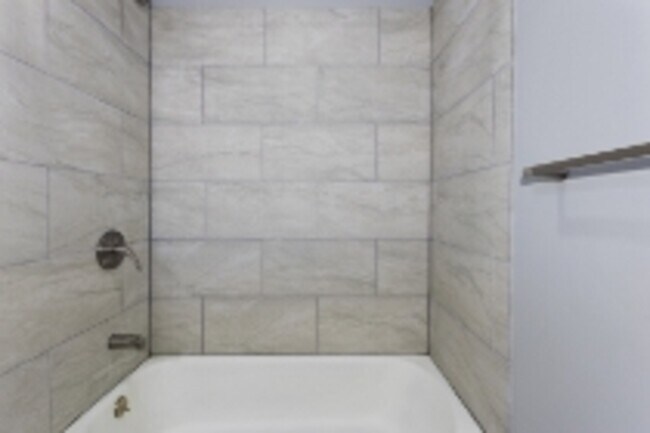 Building Photo - 401 W 87 Pl