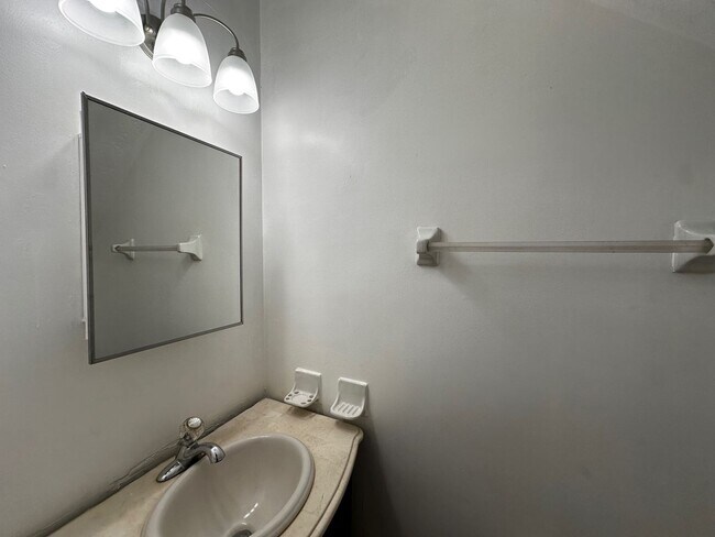 Building Photo - 609 Acorn Grove Ct