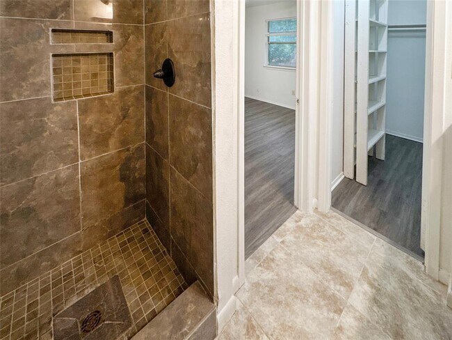 Building Photo - 2017 Greenbrook Pkwy