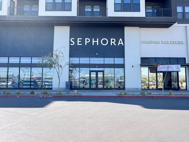 Building Photo - 2Bed/2Bath w/ Office-House at 40th St/Cactus-Garg!