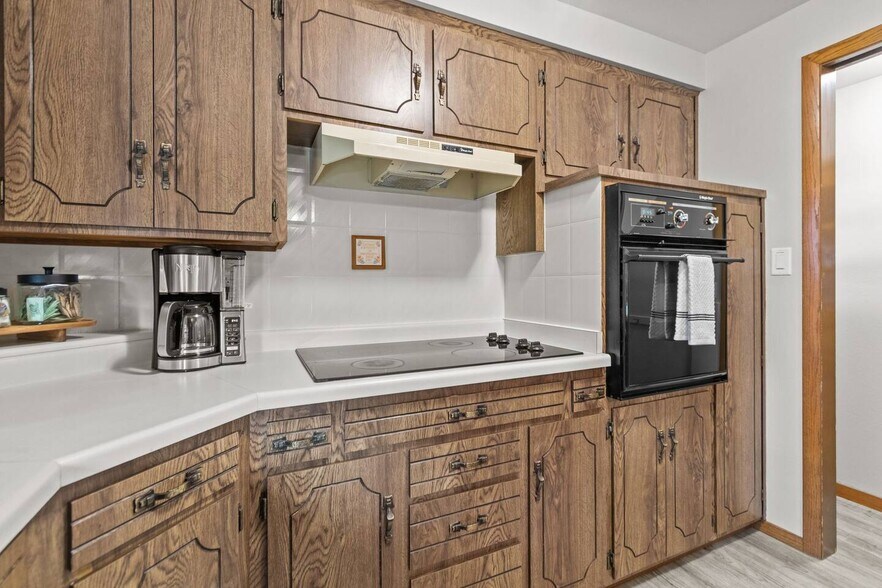 Building Photo - 1221 Kenwood St