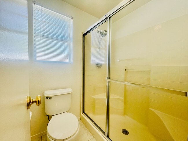 Building Photo - Stunning Single Story, 3 Home with Open Floor Plan on Cul-de-sac