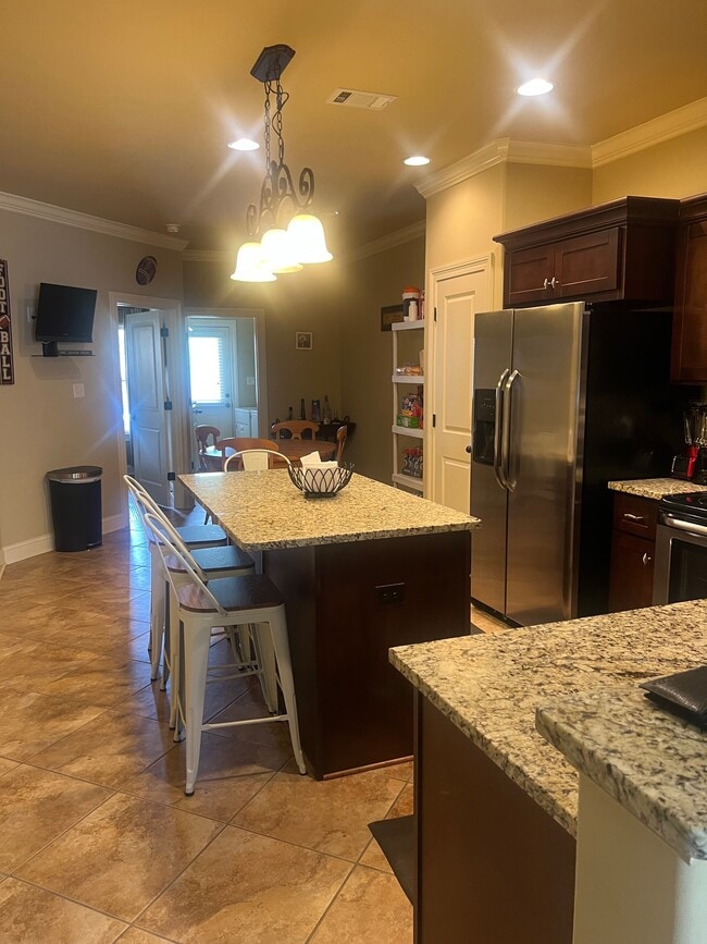 Building Photo - 2495 Old Taylor Rd