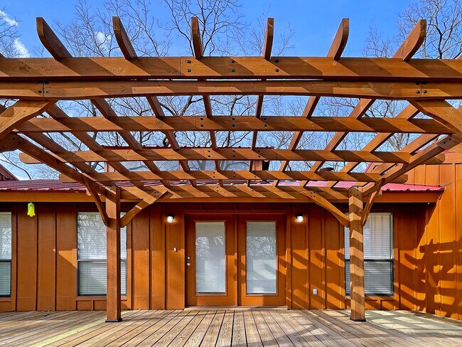 Building Photo - 10642 FM 906