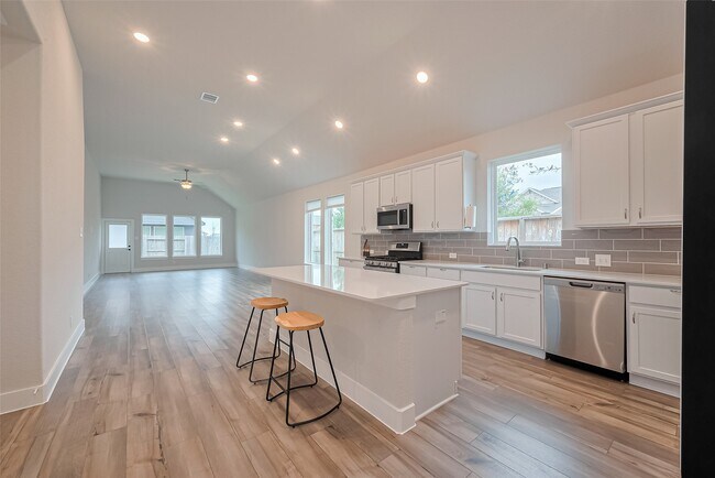 Building Photo - 200 Catalina Cove Dr
