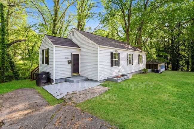 Building Photo - 3682 Yale Ave