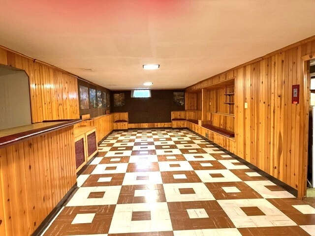 Building Photo - 220 May St