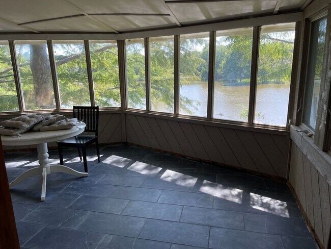 Building Photo - College Station - Lake Front Property - 3 bedroom / 1.5 bath - 2 story Home