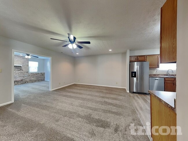 Building Photo - 5220 Tamarisk Ct